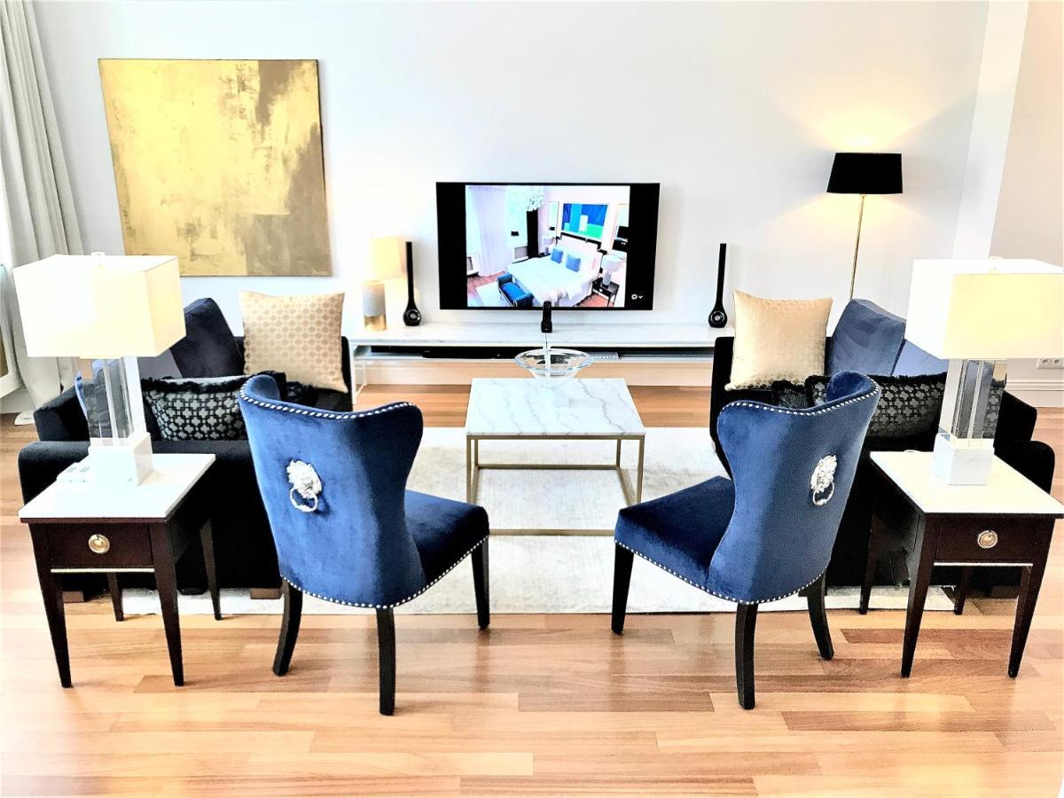 Luxury Suites & Apartments Mondrian Market Square II ワルシャワ エクステリア 写真