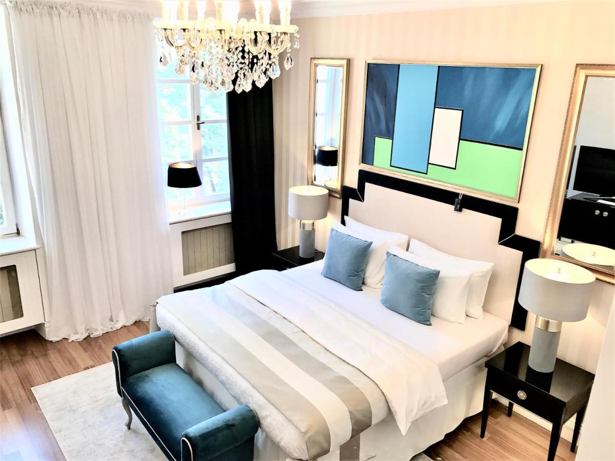 Luxury Suites & Apartments Mondrian Market Square II ワルシャワ エクステリア 写真