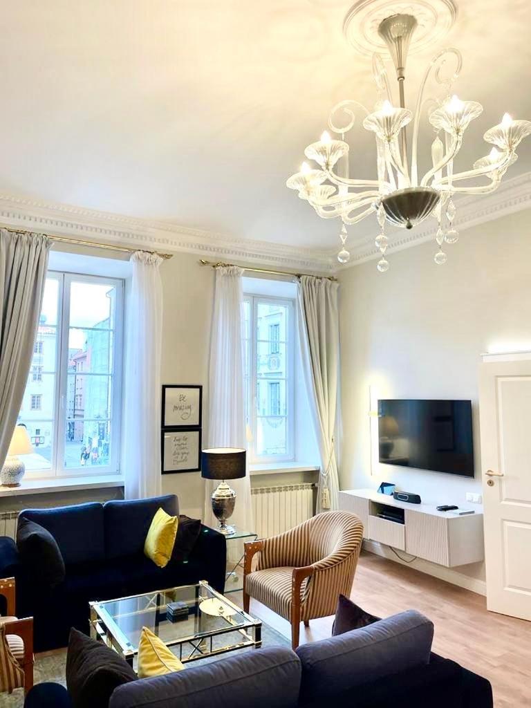 Luxury Suites & Apartments Mondrian Market Square II ワルシャワ 部屋 写真